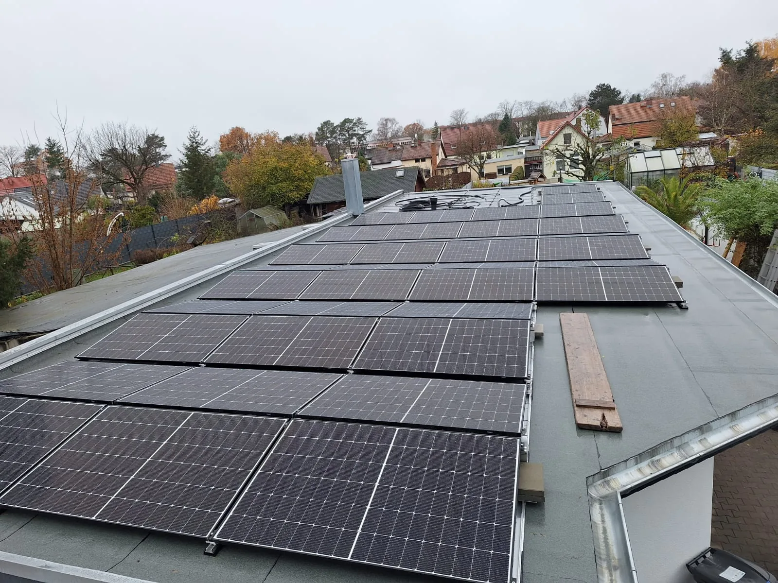 Photovoltaikanlage mit 20,64 kWp auf einem Flachdach in Erkner